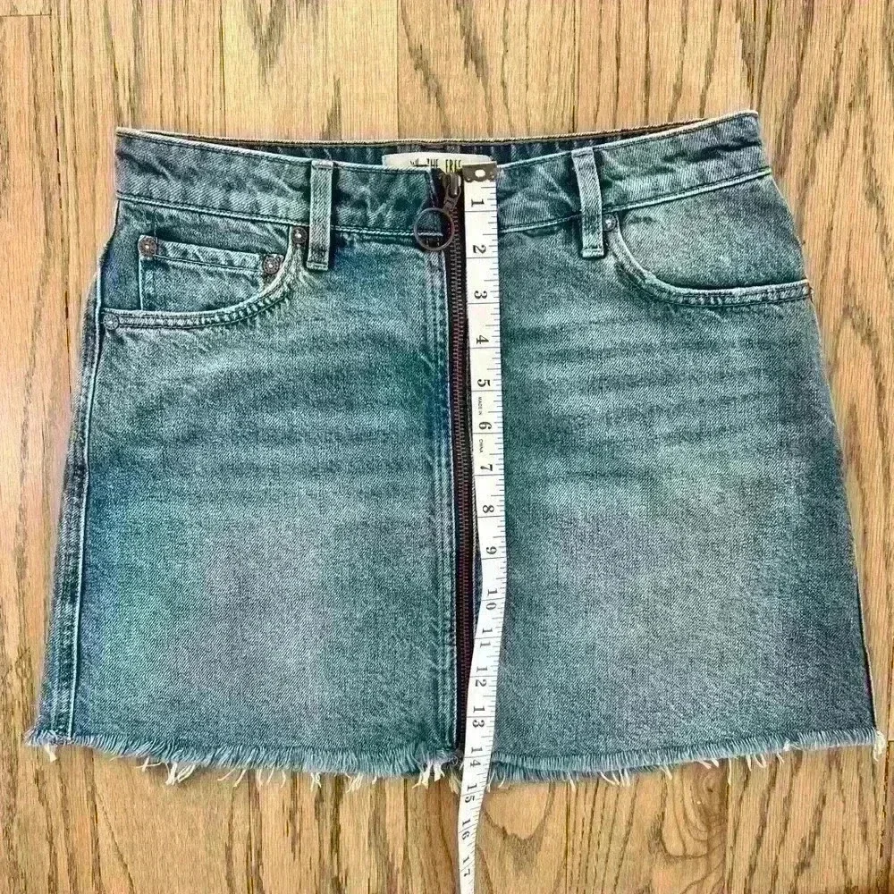We The Free Women’s Denim Front Zip Mini Skirt Size 26